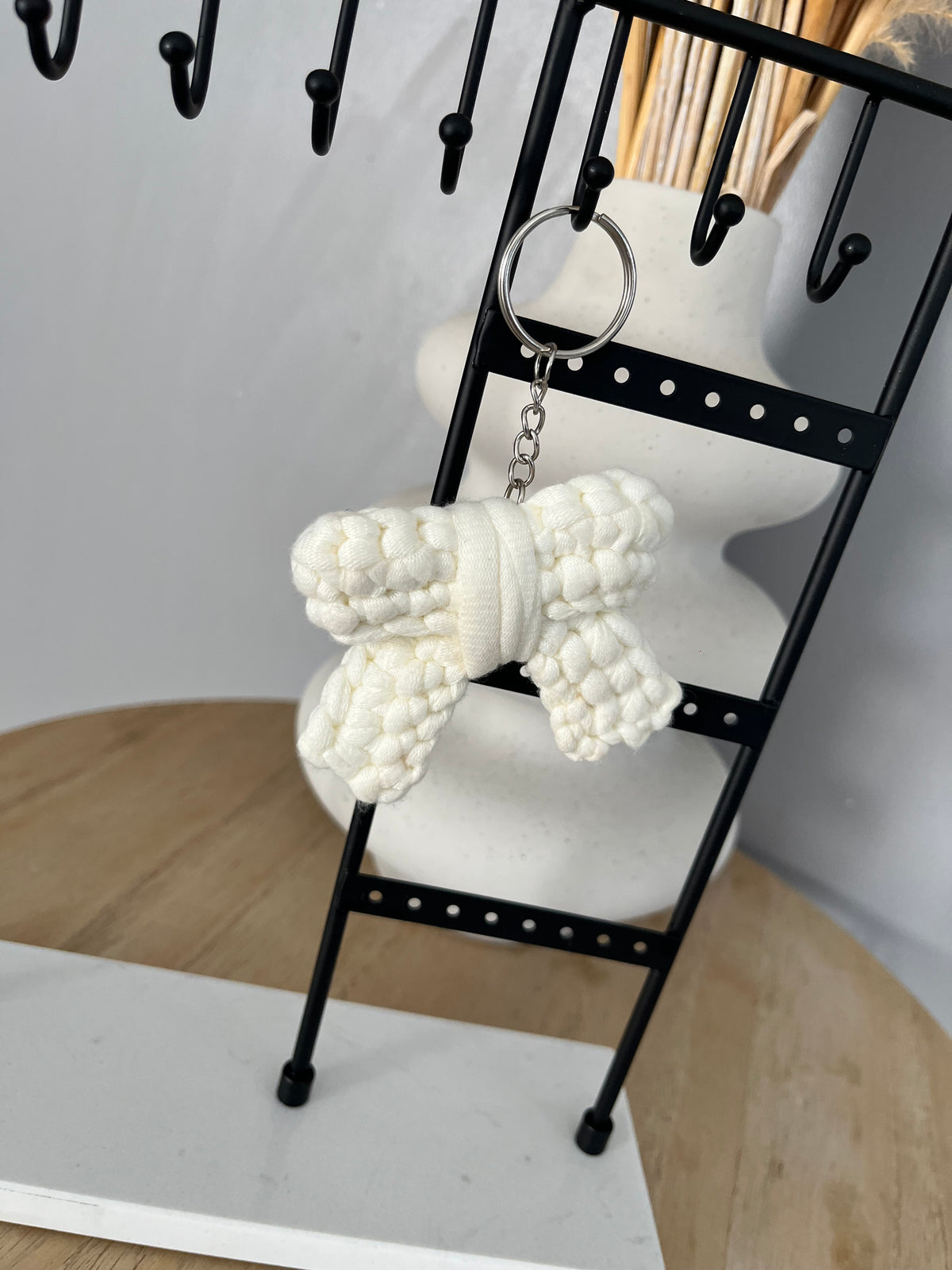Porte-clés Yona en forme de nœud au crochet — photo 3